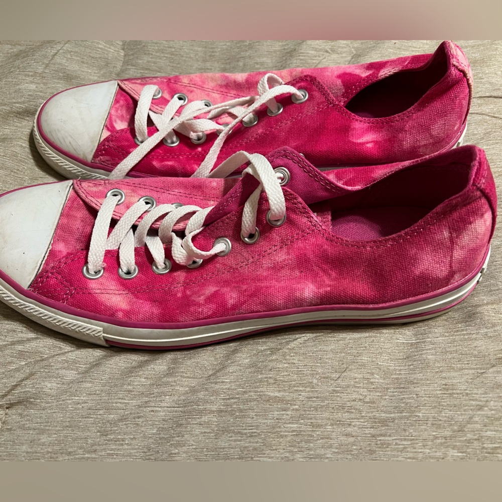 New pink tie dye Converse All Stars